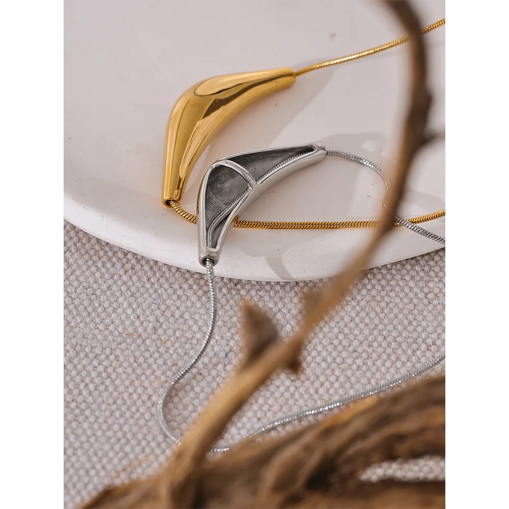 Stainless Steel Cast Pendant Clavicle Necklace Waterproof PVD 18K Gold Plated Fashion Collar Jewelry New Chic Style Gift