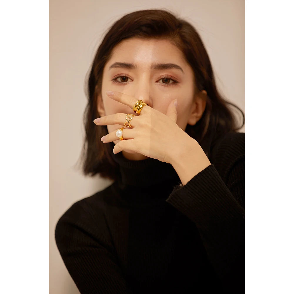 Elegant Shell Pearl Ring Fashion Gold Stainless Steel Metal Texture PVD 18 K Gold Plated Geometric Charm Jewelry Women Engagement