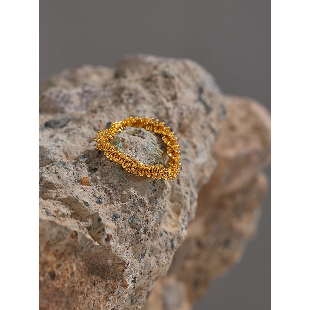 Stainless Steel PVD 18K Gold Plated Twist Finger Ring for Women High Quality Metal Gold color Round Bijoux Femme Accessories Girls Gift