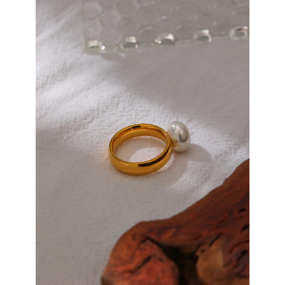 Elegant Shell Pearl Ring Fashion Gold Stainless Steel Metal Texture PVD 18 K Gold Plated Geometric Charm Jewelry Women Engagement