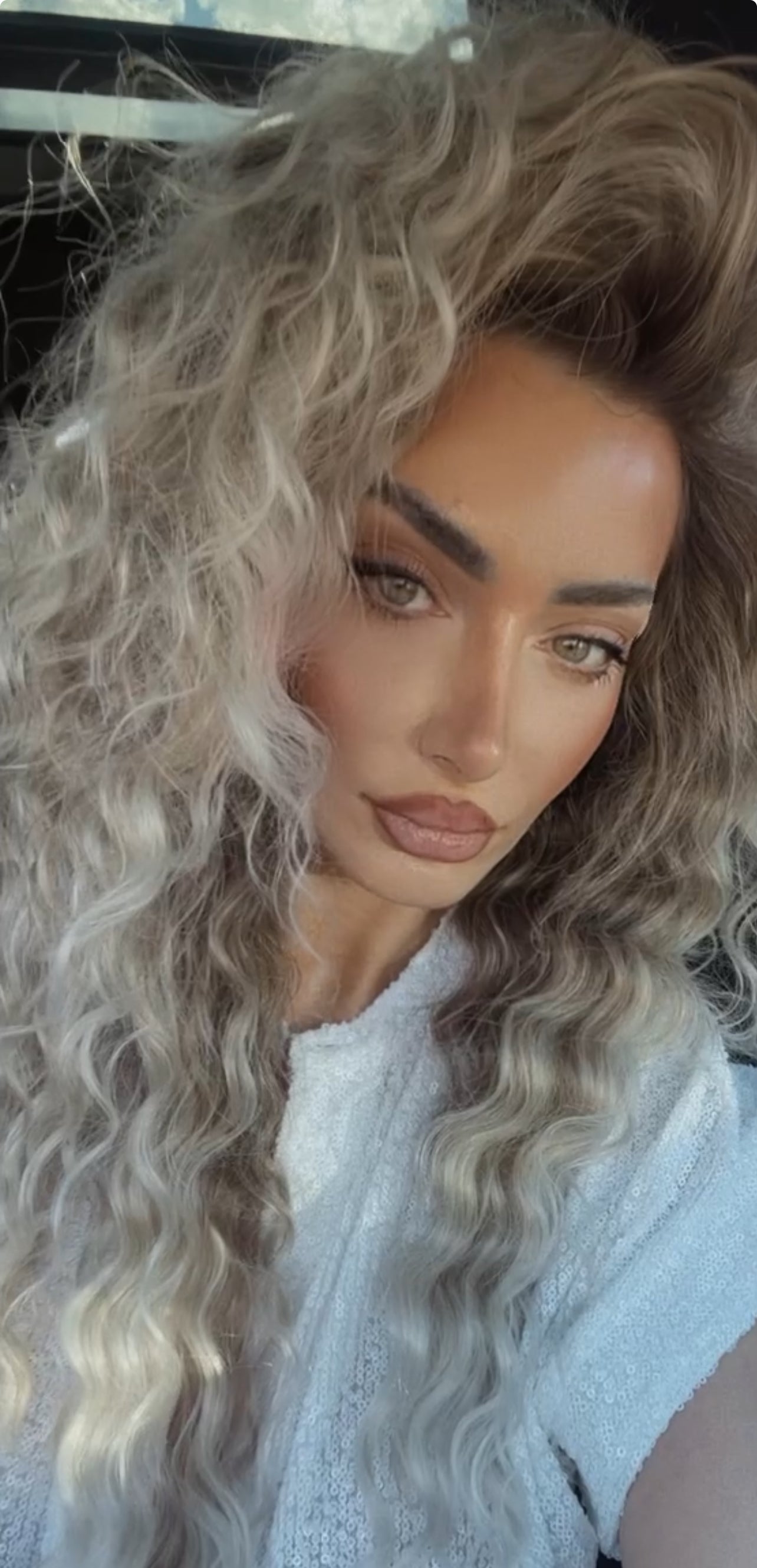 Women's Long Curly Hair Synthetic Wig Glueless Brown Roots Ombre Blonde Curly Wavy Hair Deep Wave Wig New in Party Wig