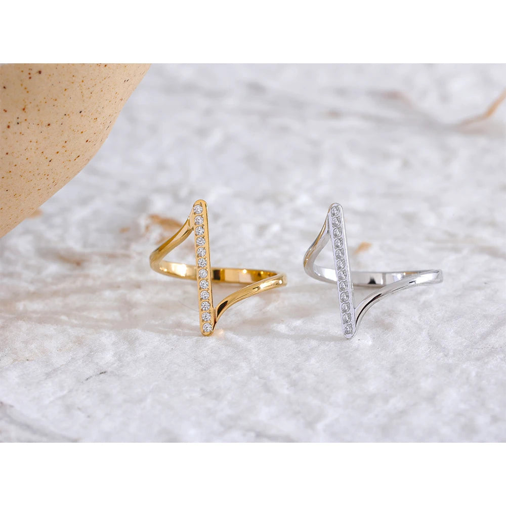 Stylish Unique PVD 18K Gold Plated Stainless Steel Geometric Twisted CZ Chic Ring Delicate Shiny Cubic Zirconia Minimalist Daily Charm Jewelry