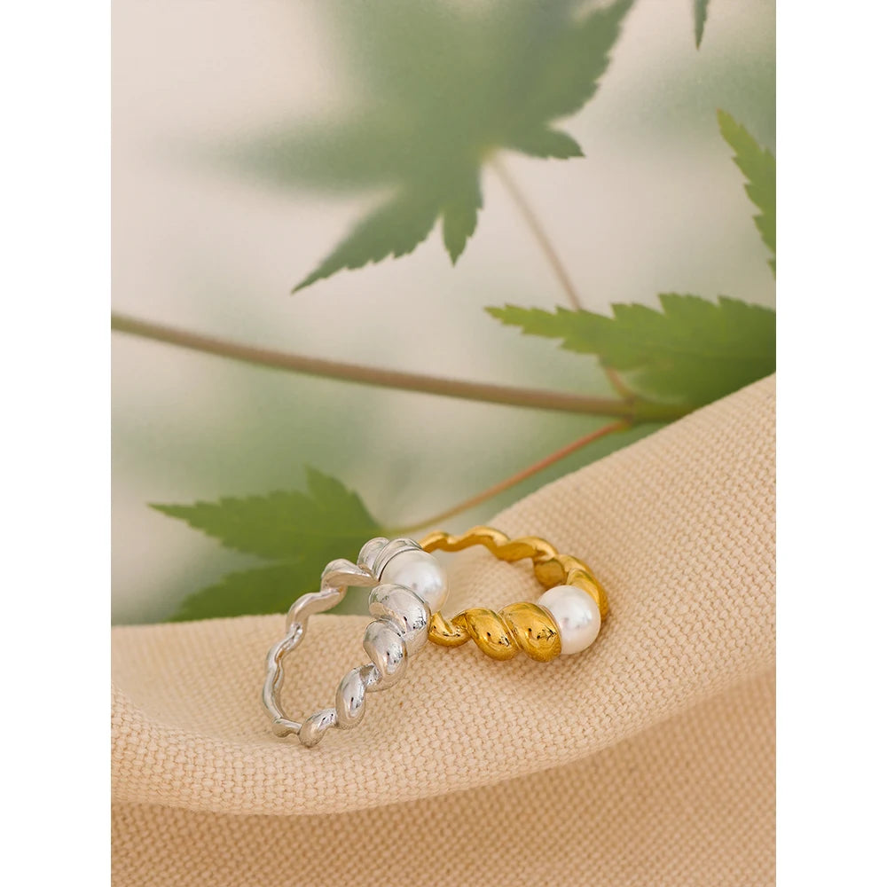 Elegant Imitation Pearls Stainless Steel PVD 18K Gold Plated Twisted Geometric Ring for Women Rust Proof Stylish Jewelry High Quality Cast
