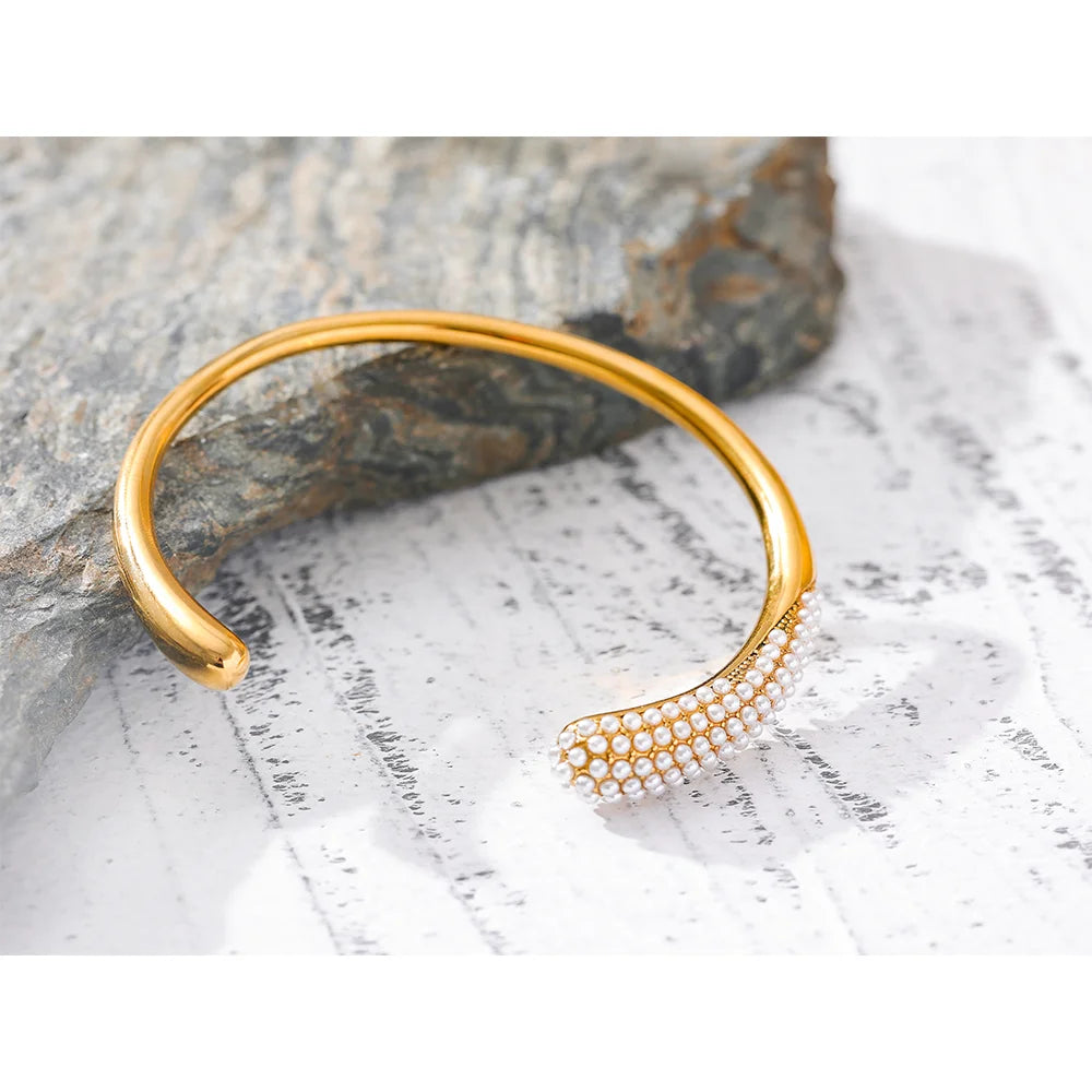 Elegant Imitation Pearls Geometric Stainless Steel PVD 18K Gold Plated Cuff Bracelet Bangle Personalized Texture Jewelry Gift
