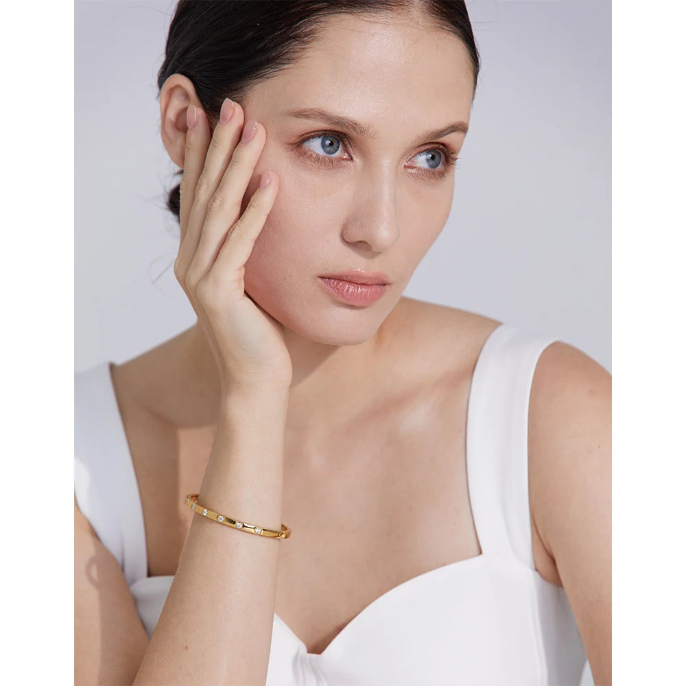 Stylish Cubic Zirconia Stainless Steel Wrist Bangle Bracelet PVD 18K Real Gold Plated /PVD Platinum Plated Waterproof Jewelry for Women Charm Fashion