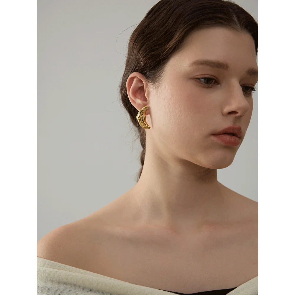 Stainless Steel Croissant Stud Earrings Women Metal Vintage PVD 18K Gold Plated Rust Proof Statement Fashion Jewelry Gift